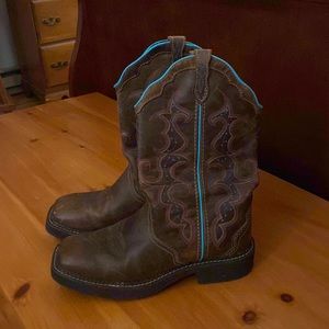 Justin Women’s Raya Western Boot - Square Toe. Size 8 1/2. Worn 3 times.